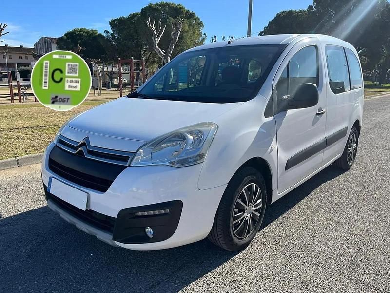 Begagnad Citroën Berlingo Live 75 HK (55 kW) 2017 Vit Minibuss