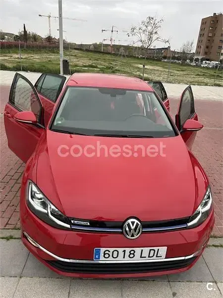 Usado VW Golf VII Edition 130 CV (95 kW) 2019 Rojo Berlina
