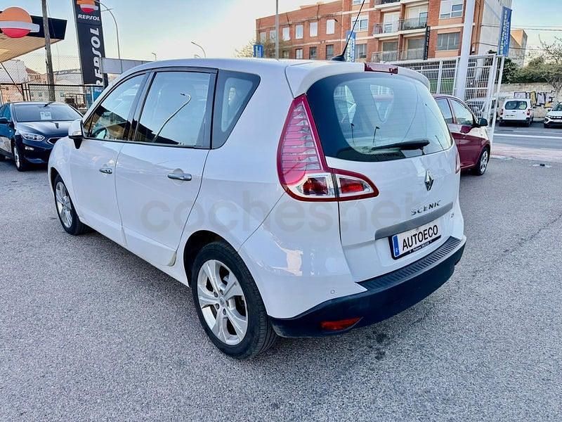 Usado Renault Scénic III Dynamique 130 CV (95 kW) 2012 Blanco Monovolumen