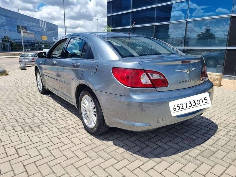Usado Chrysler Sebring Limited 140 CV (102 kW) 2007 Gris Berlina