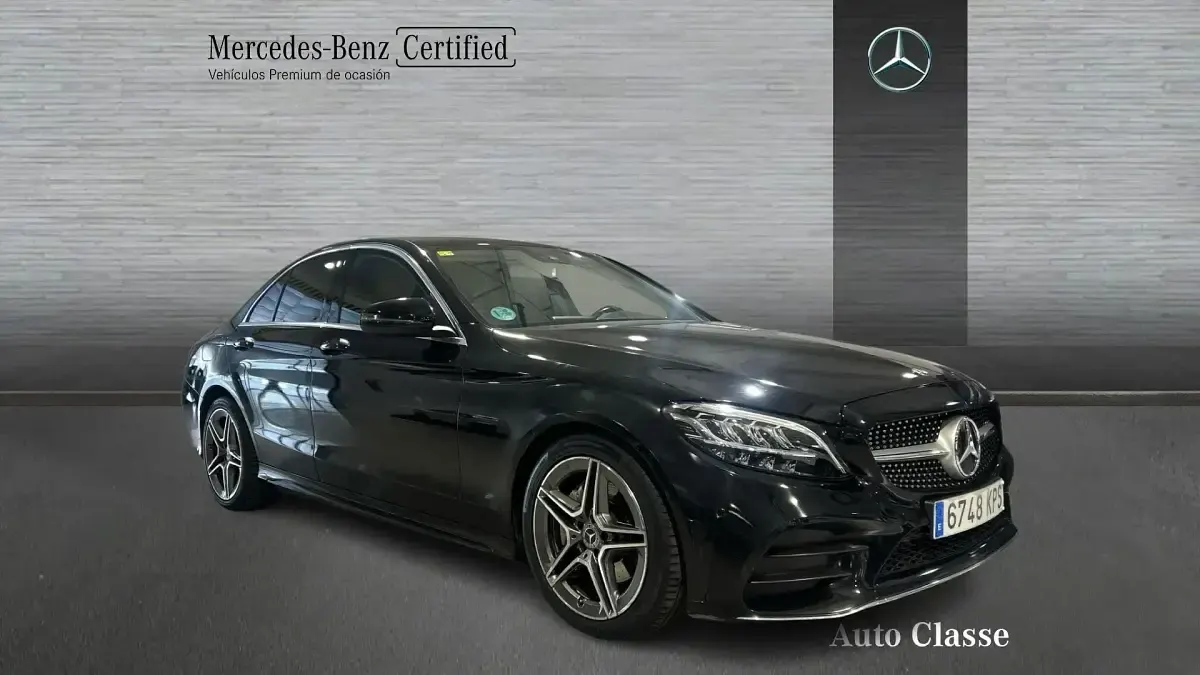 Usado Mercedes C220 AMG line 194 CV (142 kW) 2018 Negro Berlina