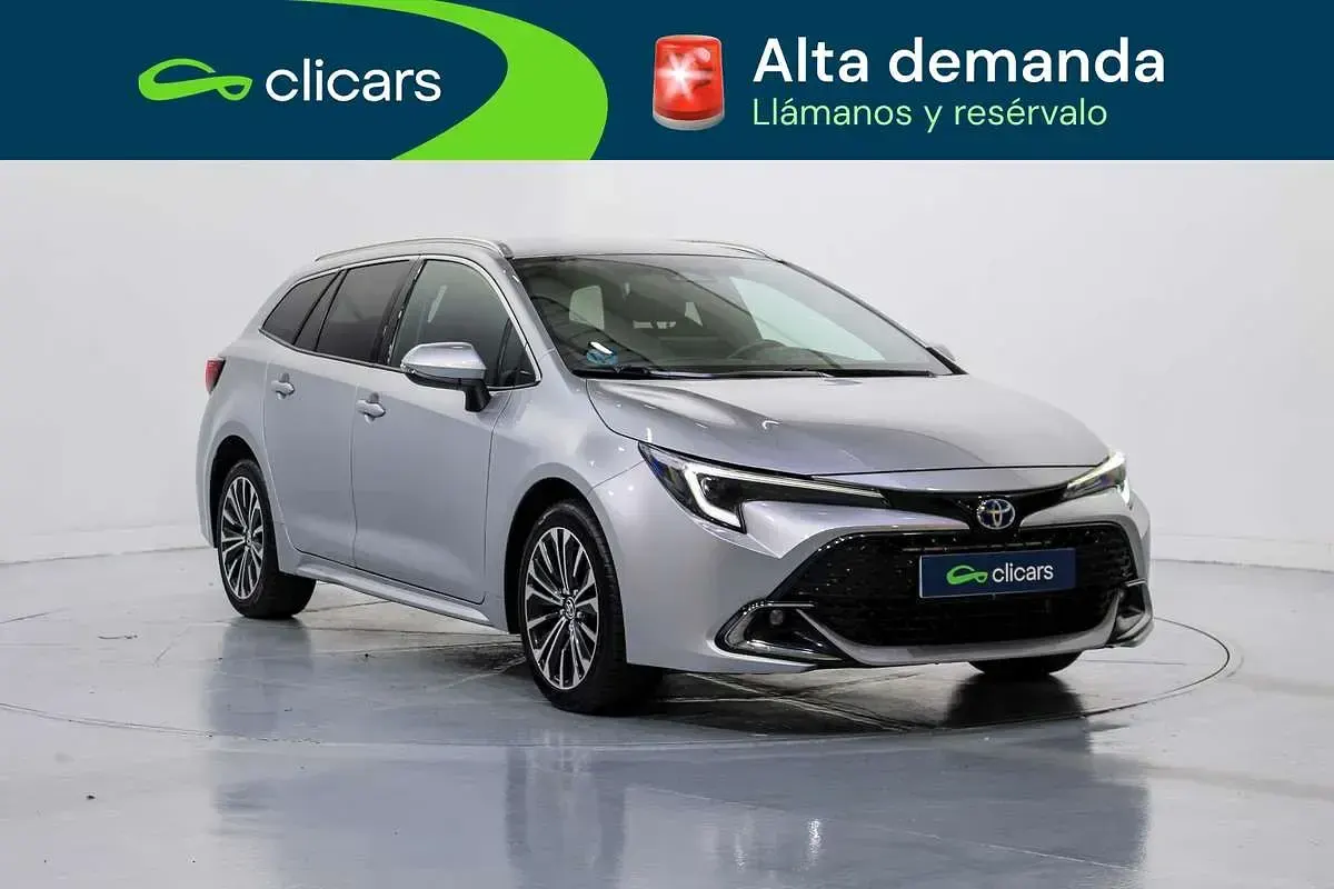 Usado Toyota Corolla Style 98 CV (72 kW) 2023 Plateado Familiar
