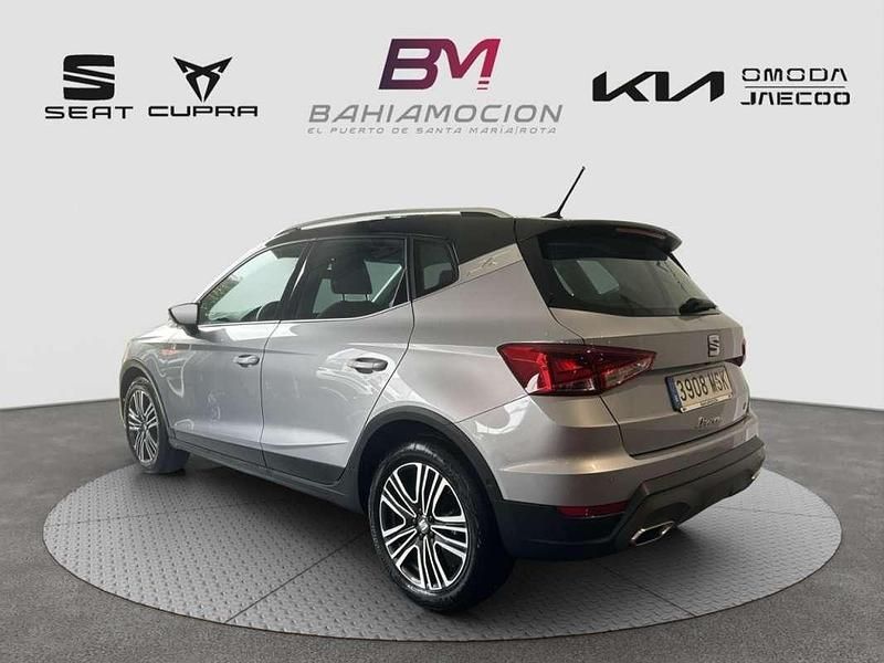Usado Seat Arona FR 116 CV (85 kW) 2024 Plateado SUV