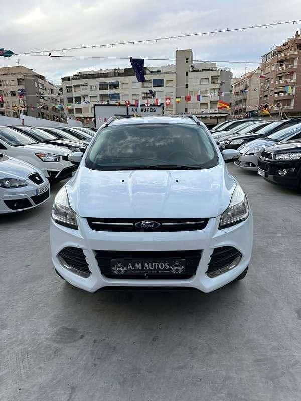 Usado Ford Kuga 140 CV (102 kW) 2013 Blanco SUV