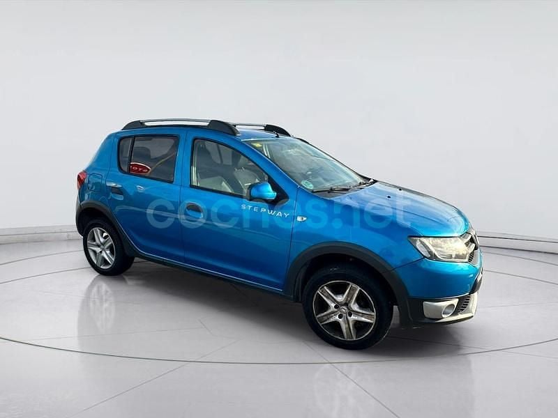 Azul Usado 2015 Dacia Sandero Stepway Berlina | 7900 € (Precio justo) - Imagen 1/4