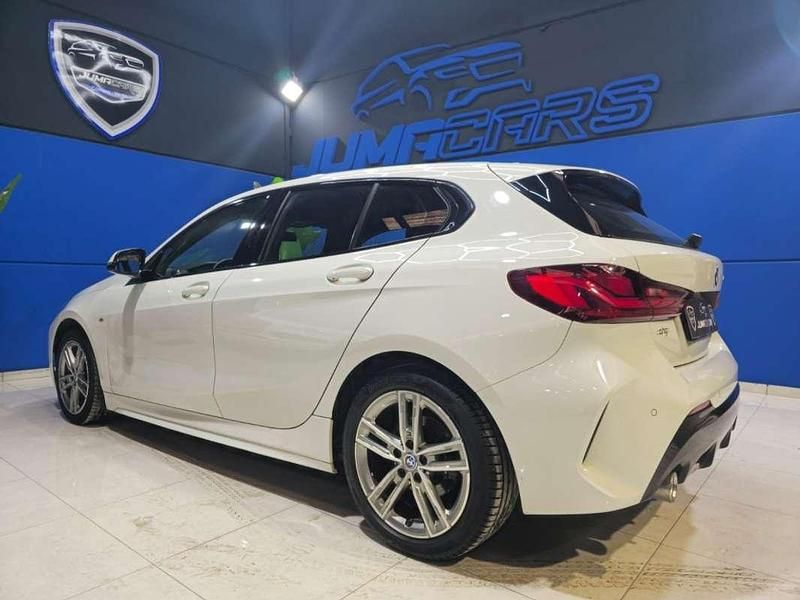 Käytetty BMW 116 M Sport 150 HP (110 kW) 2022 Valkoinen Viistoperä