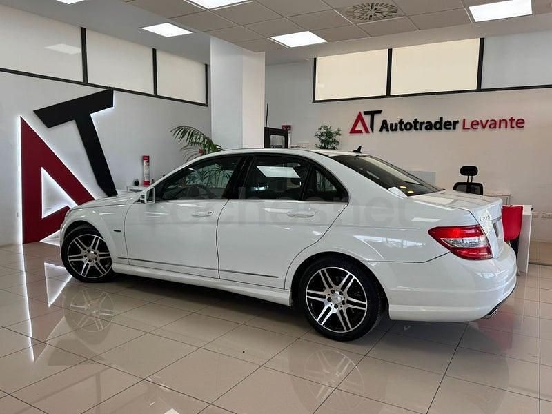 Usado Mercedes C220 Avantgarde 170 CV (125 kW) 2011 Blanco Berlina