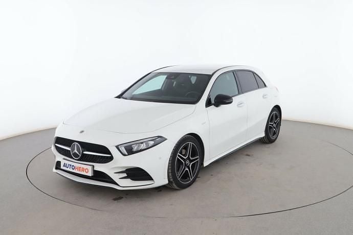 Blanco Usado 2021 Mercedes A200 AMG line Berlina | 24.899 € (Super precio) - Imagen 1/3