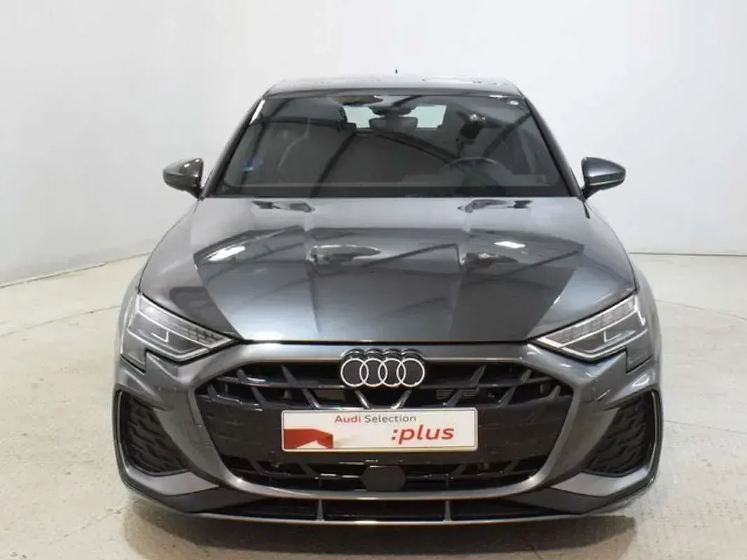 Usado Audi A3 Sportback e-tron S-Line 204 CV (150 kW) 2025 Gris Utilitario