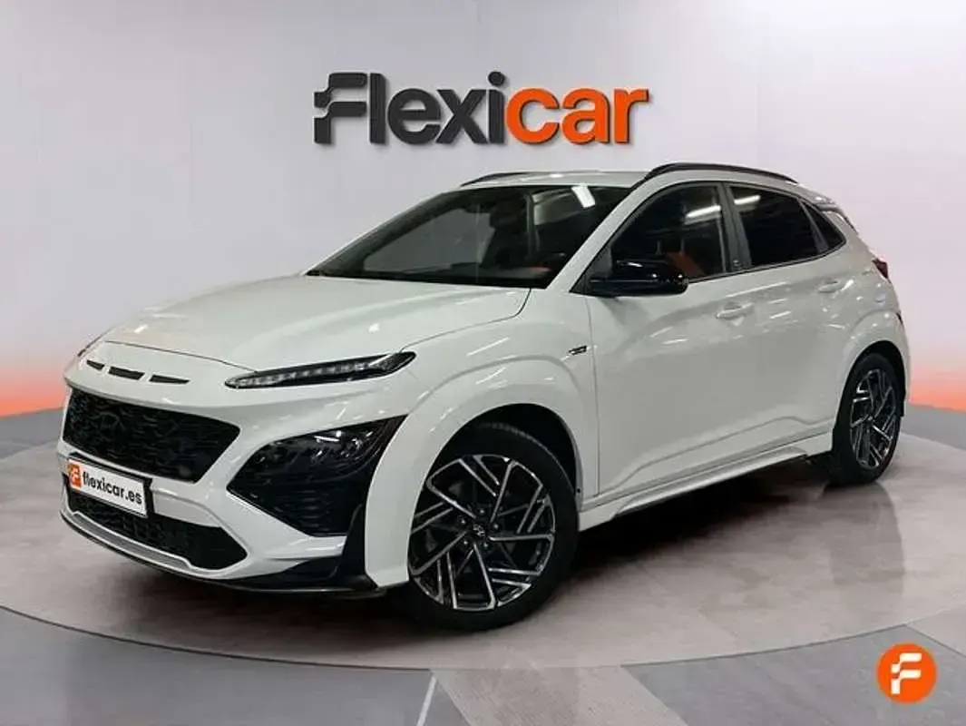 Usado Hyundai Kona N Line 120 CV (88 kW) 2023 Blanco SUV