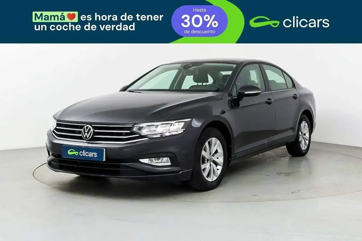 Usado VW Passat 150 HP (110 kW) 2021 Preto Sedan