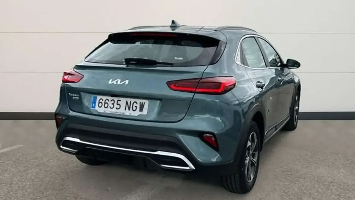 Usado Kia XCeed 140 CV (102 kW) 2025 Gris SUV