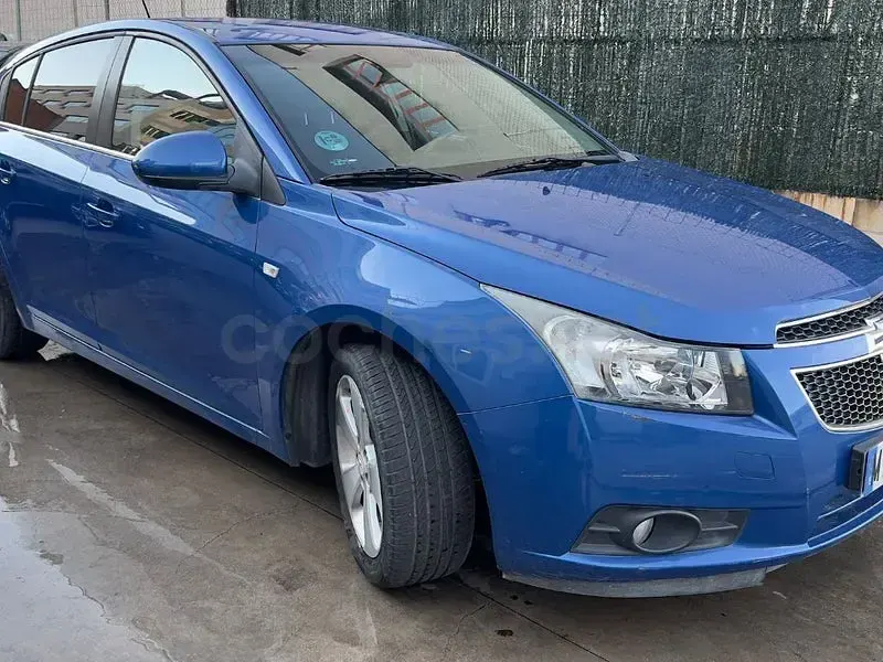 Usado Chevrolet Cruze LTZ 141 CV (103 kW) 2012 Azul Berlina
