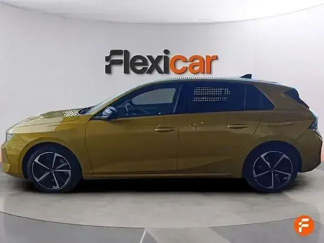Usado Opel Astra 181 CV (133 kW) 2022 Amarillo Utilitario