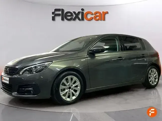 Usado Peugeot 308 Style 130 CV (95 kW) 2020 Gris Berlina