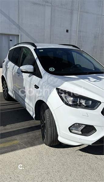 Usado Ford Kuga ST-Line 150 CV (110 kW) 2018 Blanco SUV