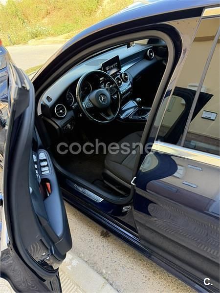 Usado Mercedes C220 AMG line 170 CV (125 kW) 2016 Azul Berlina