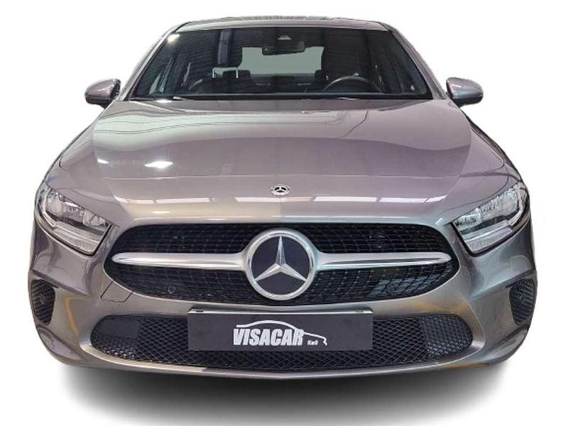 Usado Mercedes A180 116 CV (85 kW) 2020 Gris Berlina