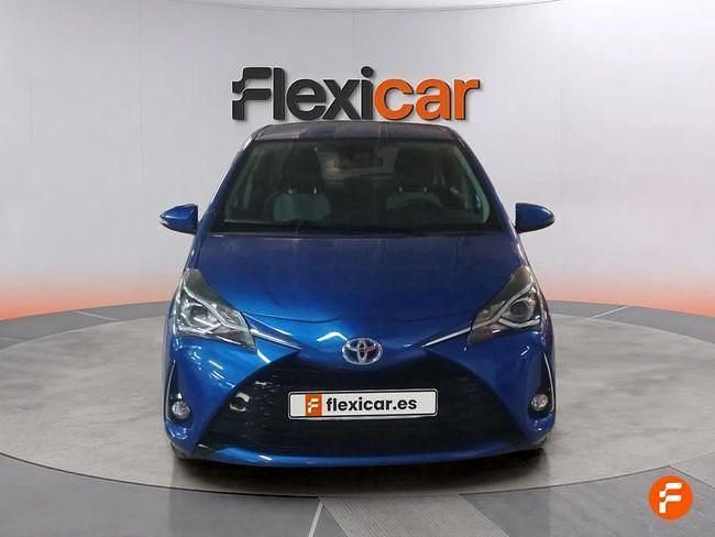 Usado Toyota Yaris Hybrid Active 100 CV (73 kW) 2019 Azul