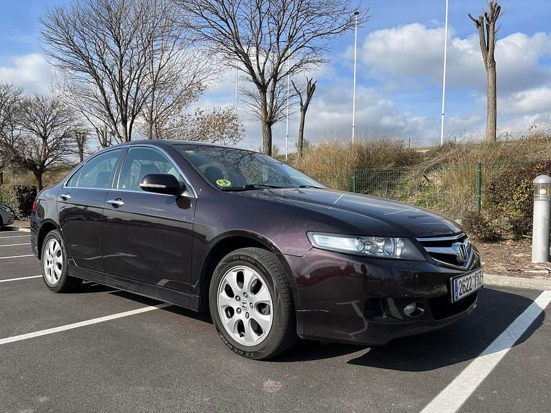 Usado Honda Accord Executive 140 CV (102 kW) 2007 Marrón Berlina
