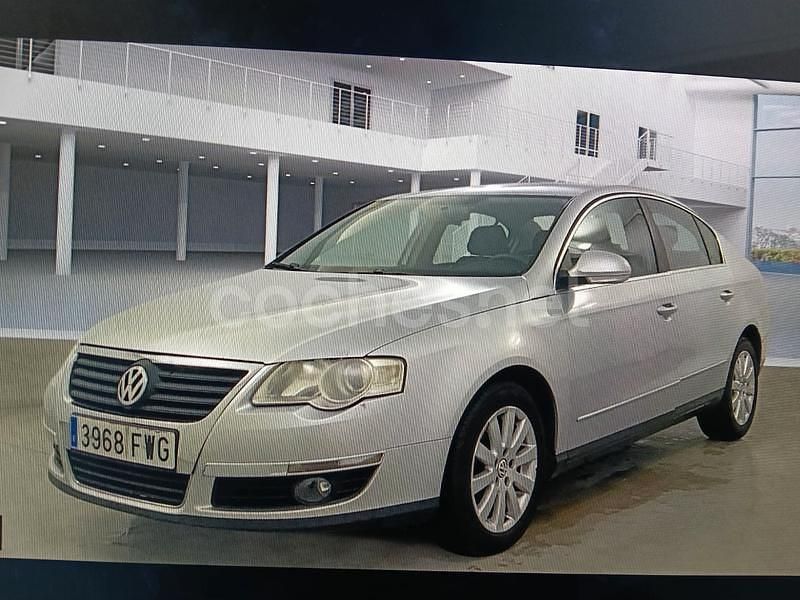 Gris / plata Usado 2007 VW Passat Advance Berlina | 3999 € (Precio justo) - Imagen 1/4