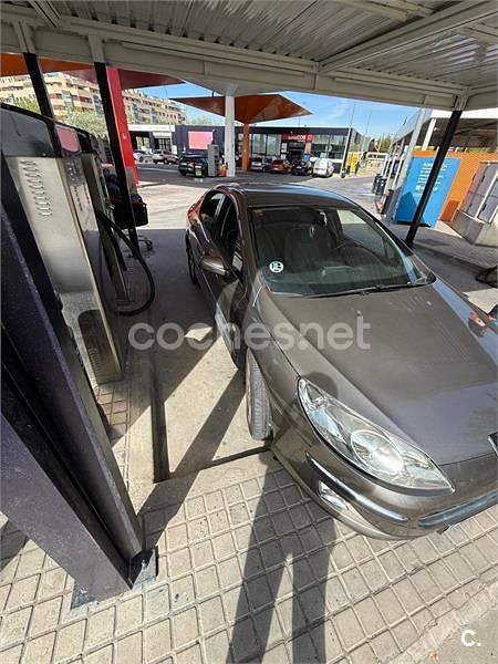 Usado Peugeot 407 137 CV (100 kW) 2005 Beige Berlina