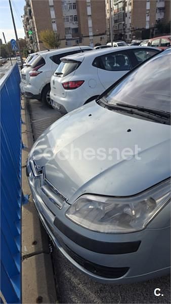 Usado Citroën C4 90 CV (66 kW) 2007 Azul Berlina