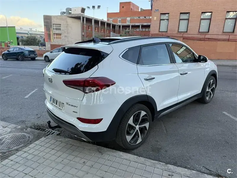 Begagnad Hyundai Tucson Style 184 HK (135 kW) 2015 Vit SUV