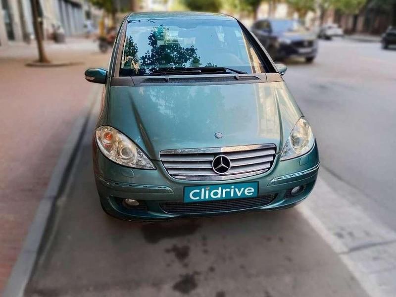 Usado Mercedes A160 95 CV (69 kW) 2005 Azul Utilitario