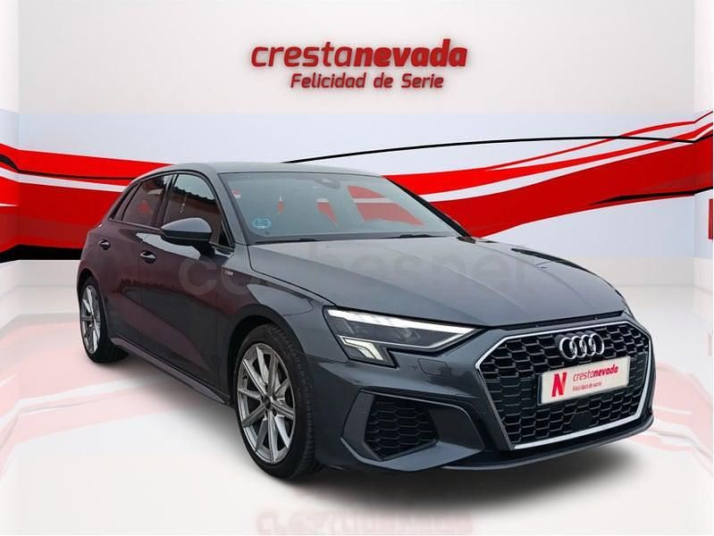 Usado Audi A3 S-Line 150 CV (110 kW) 2023 Gris / plata Berlina