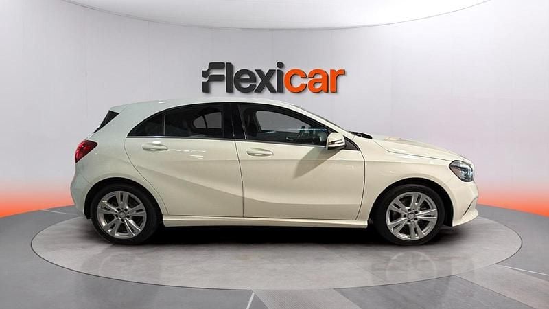 Usado Mercedes A200 139 CV (102 kW) 2017 Blanco Berlina