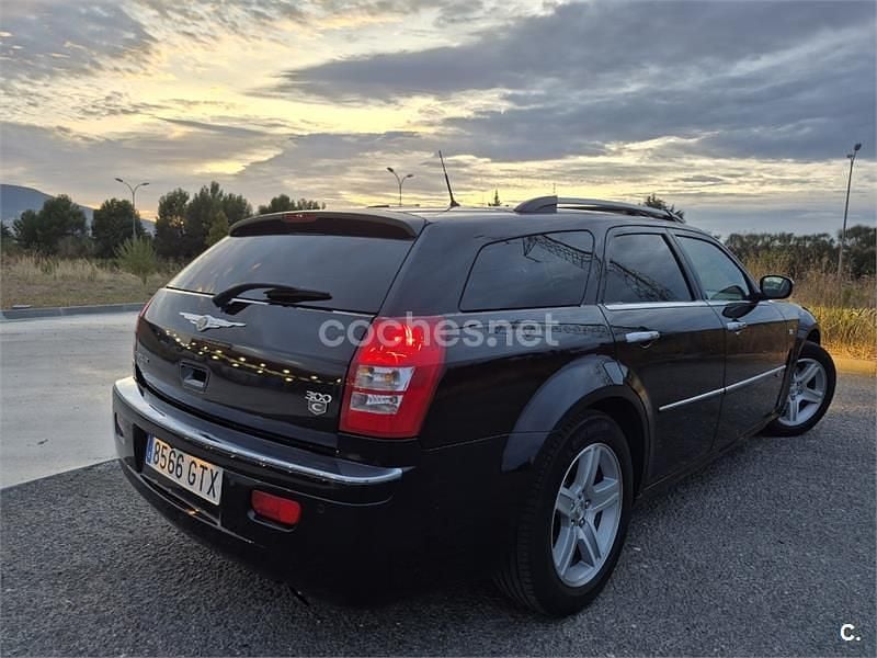 Usado Chrysler 300C Touring 253 CV (186 kW) 2008 Negro Familiar