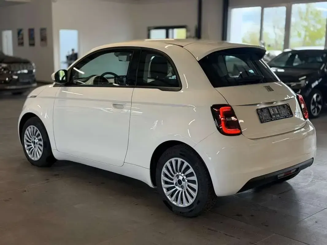 Usado Fiat 500e Icon 86 kW (118 CV) 2022 Blanco Utilitario