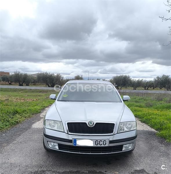 Usado Skoda Octavia 105 CV (77 kW) 2008 Gris / plata Berlina