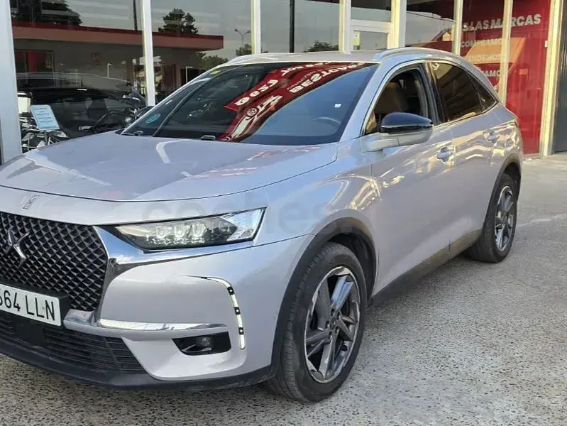 Usado DS Automobiles DS7 Crossback Bastille 130 CV (95 kW) 2021 Gris / plata SUV