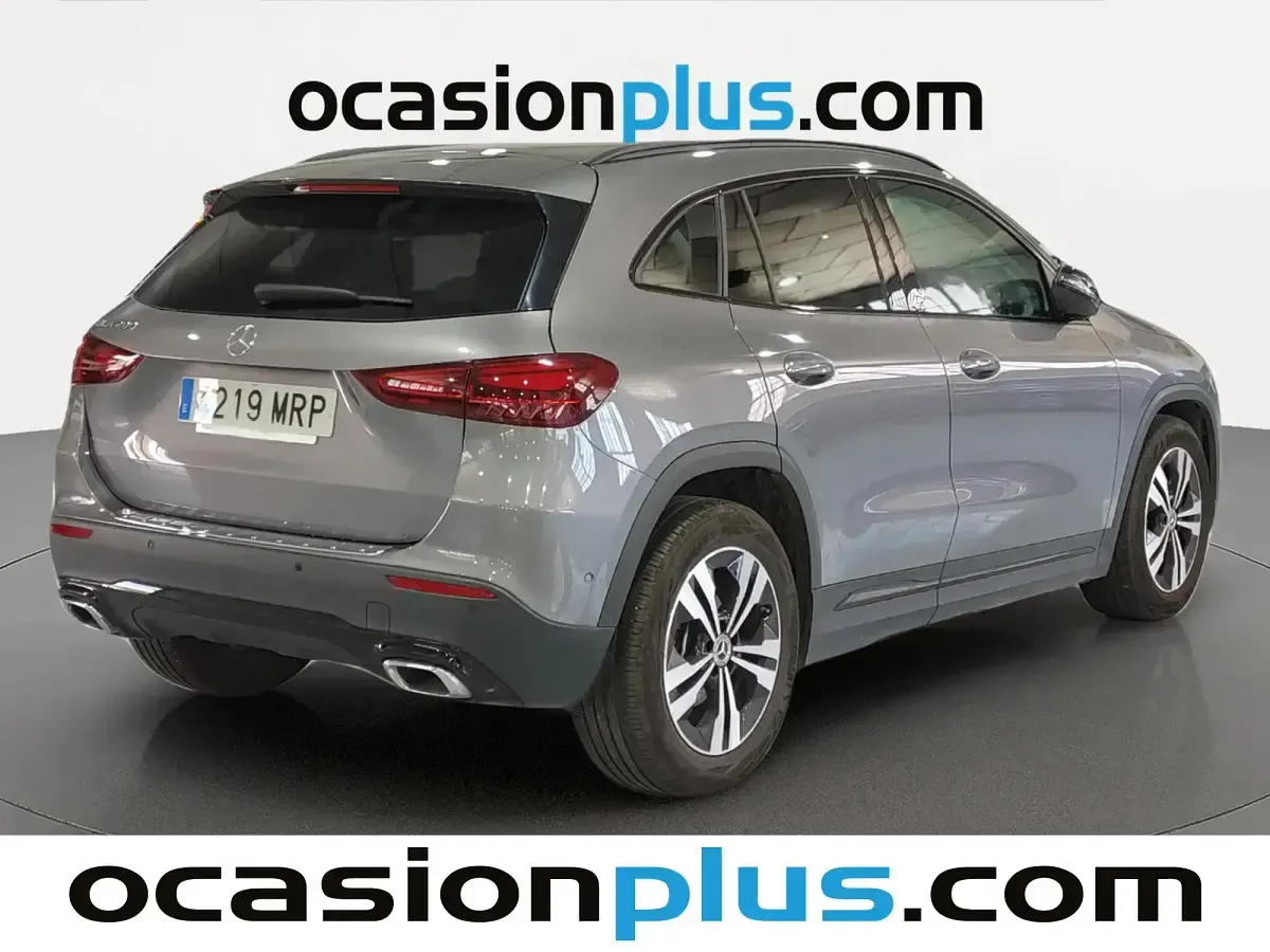 Usado Mercedes GLA200 163 CV (119 kW) 2024 Gris SUV