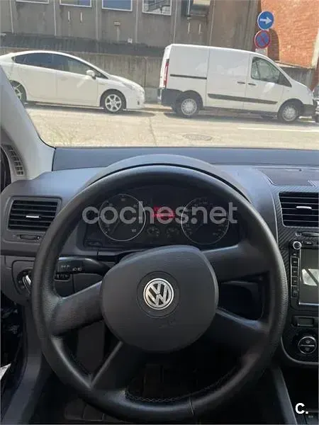Usado VW Golf IV Highline 105 CV (77 kW) 2005 Negro Berlina