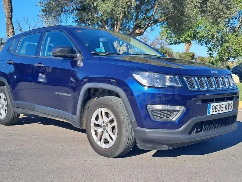 Begagnad Jeep Compass Sport 140 HK (102 kW) 2019 Grå SUV