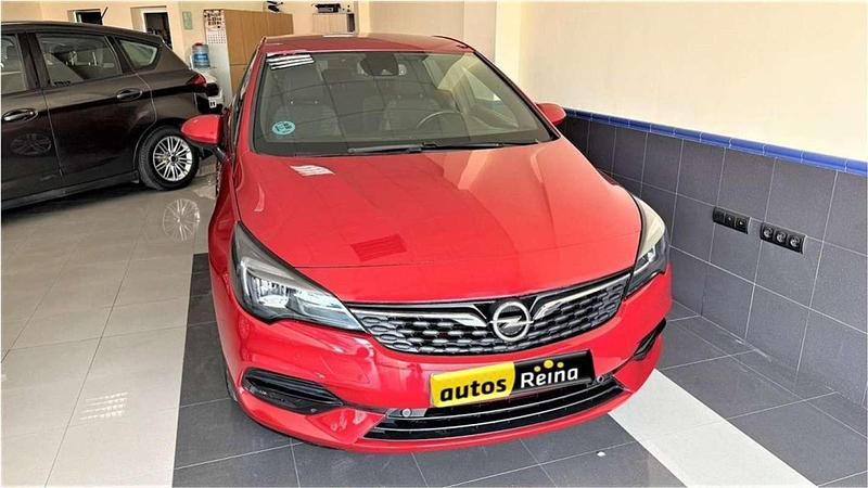 Burdeos Usado 2021 Opel Astra Business Elegance Utilitario | 15.600 € (Precio justo) - Imagen 1/4