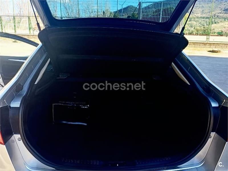 Usado Ford Mondeo Trend 125 CV (91 kW) 2007 Gris / plata Berlina