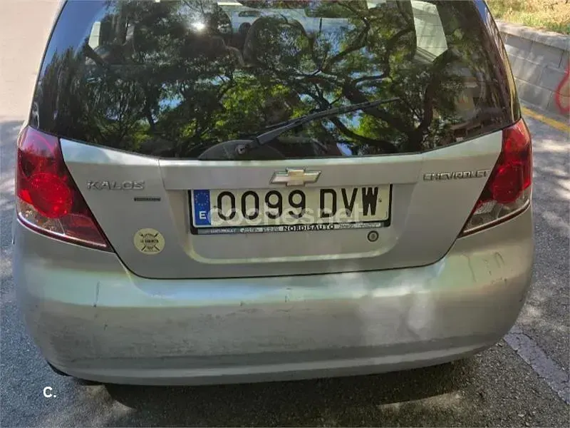 Usado Chevrolet Kalos SE 94 CV (69 kW) 2006 Gris / plata Berlina