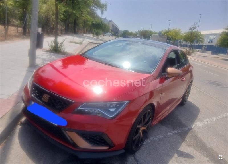 Usado Seat Leon FR 180 CV (132 kW) 2018 Rojo Berlina