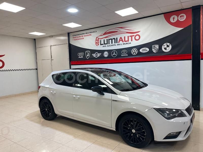 Usado Seat Leon Ecomotive 110 CV (80 kW) 2015 Blanco Berlina