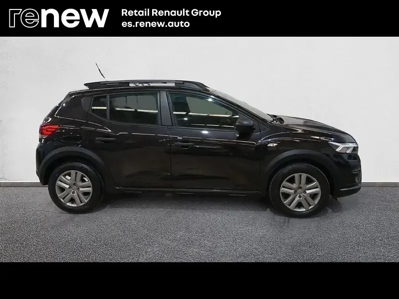Usado Dacia Sandero Essentiel 91 CV (66 kW) 2023 Negro Berlina