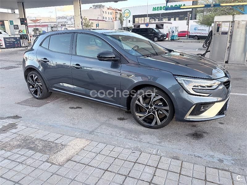 Usado Renault Mégane 160 CV (117 kW) 2023 Gris / plata Berlina