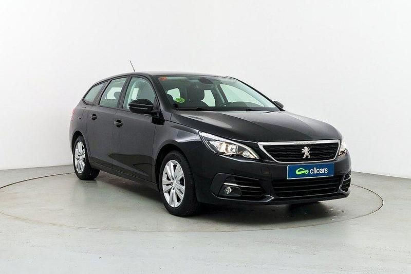 Usado Peugeot 308 SW Active 130 CV (95 kW) 2021 Negro Familiar