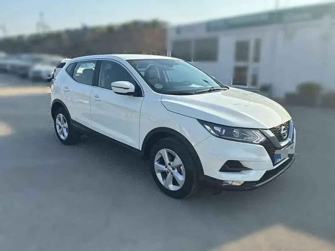 Usado Nissan Qashqai Acenta 140 CV (102 kW) 2021 Blanco SUV