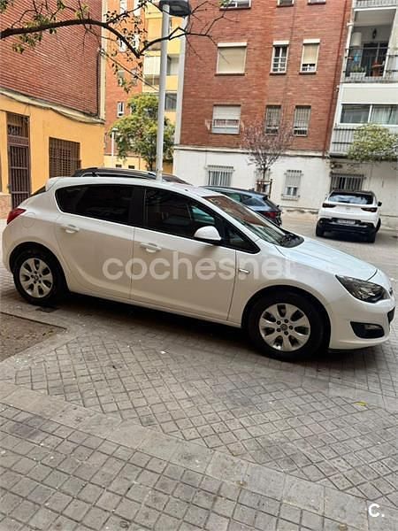 Usado Opel Astra Excellence 110 CV (80 kW) 2014 Blanco Berlina