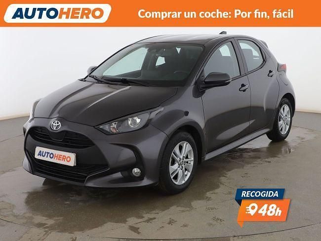 Usado Toyota Yaris Edition 125 CV (91 kW) 2021 Gris / plata Utilitario