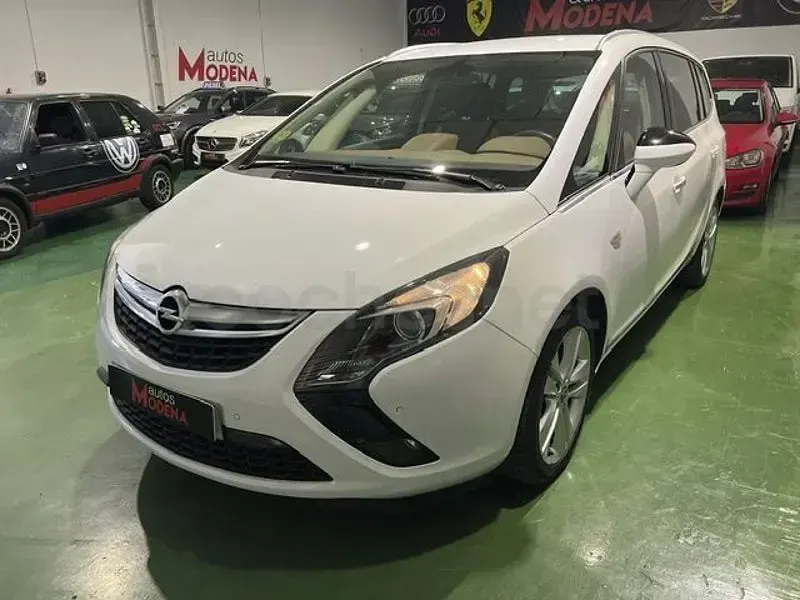 Usado Opel Zafira Tourer Excellence 165 CV (121 kW) 2012 Blanco Monovolumen